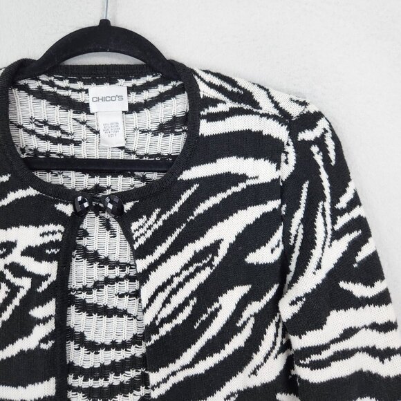 Chicos Sweater Womens 0 Black White 4 Zebra Print Cardigan Knit Casual Classic - Picture 2 of 12
